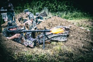 Niemiecki żołnierz z MG-34